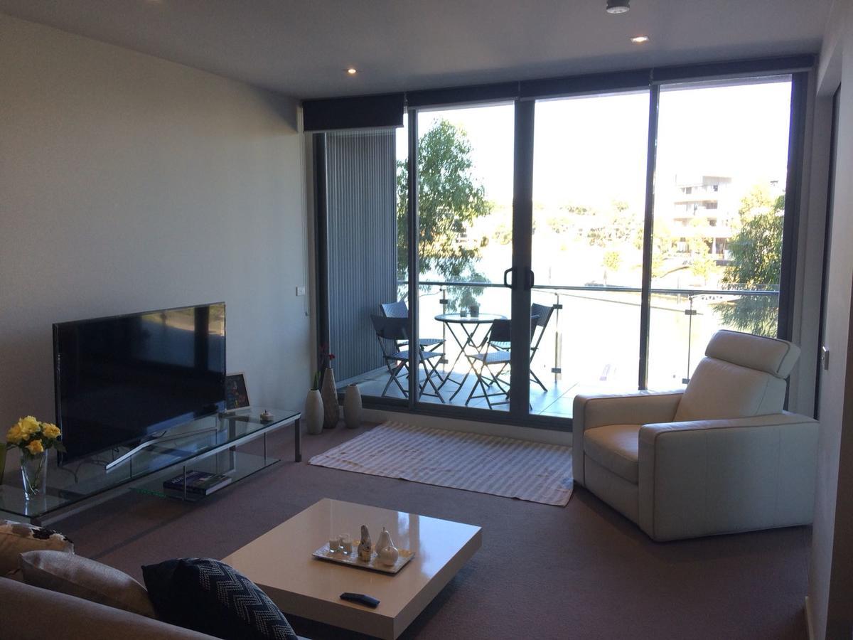 Marina View Apartment On The Maribyrnong River, Melbourne Eksteriør bilde